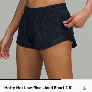Lululemon Hotty Hot Low Rise Lined Short 2.5” True Navy